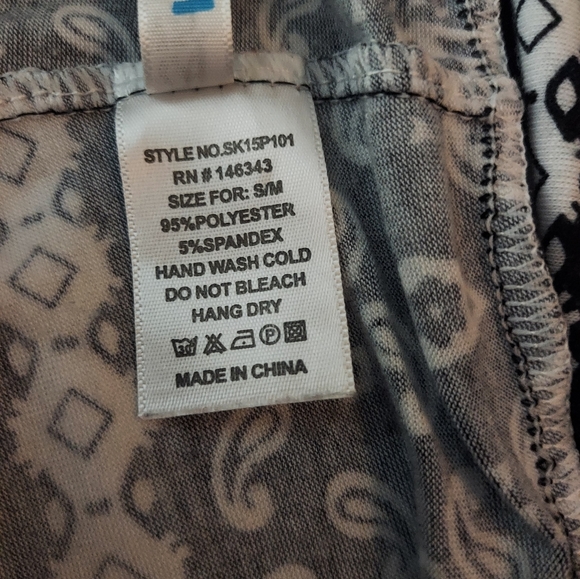 3/$25 Beautiful Maxi Shirt S/M - Picture 3 of 5